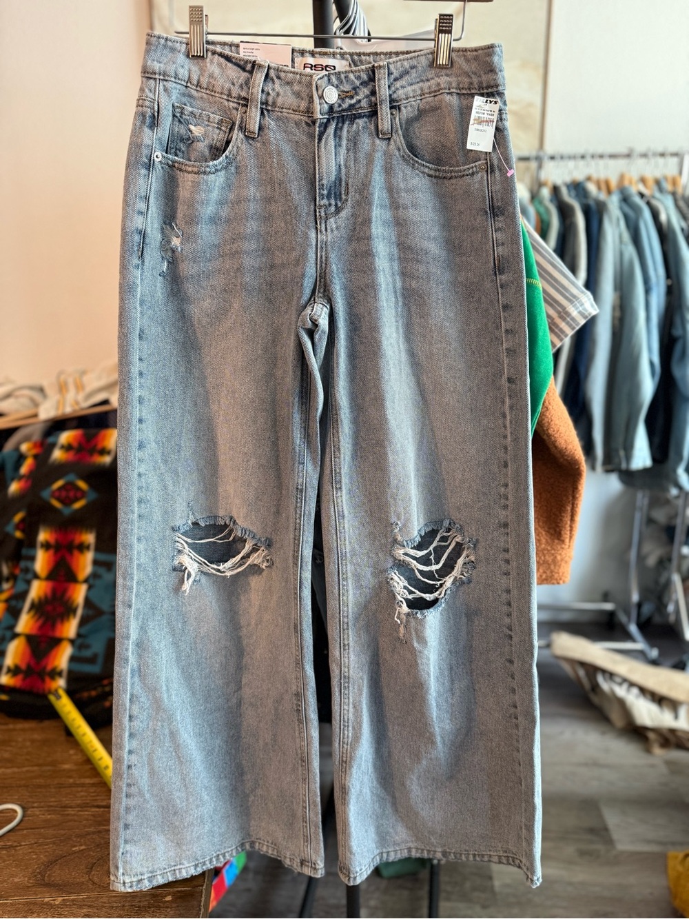 RSQ Light Gray Low-Rise Baggy Jeans